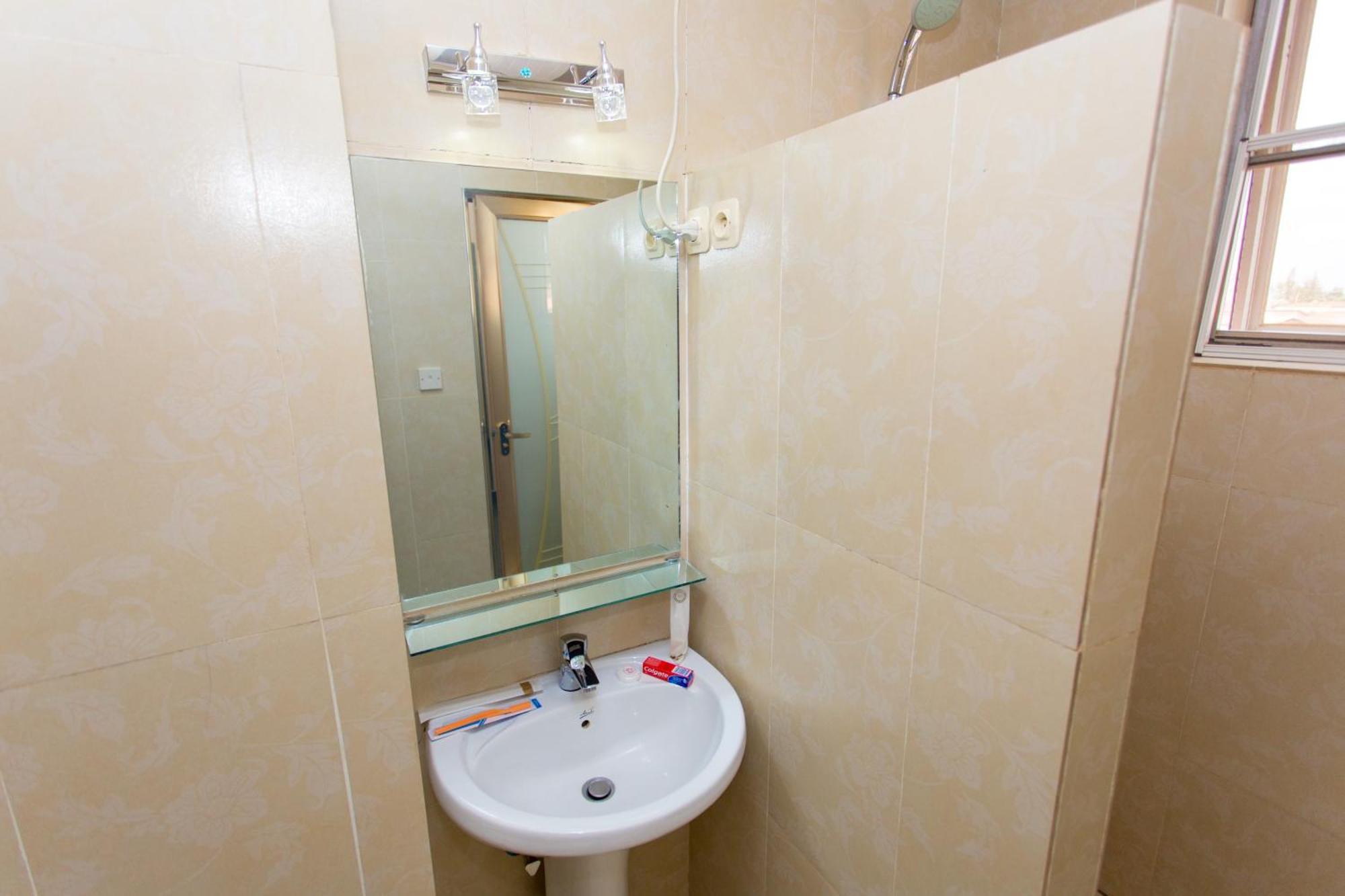Kigaliview Hotel And Apartments Ngoại thất bức ảnh